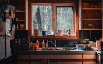 Praznični objem in skrivnosti zimske kuhinje