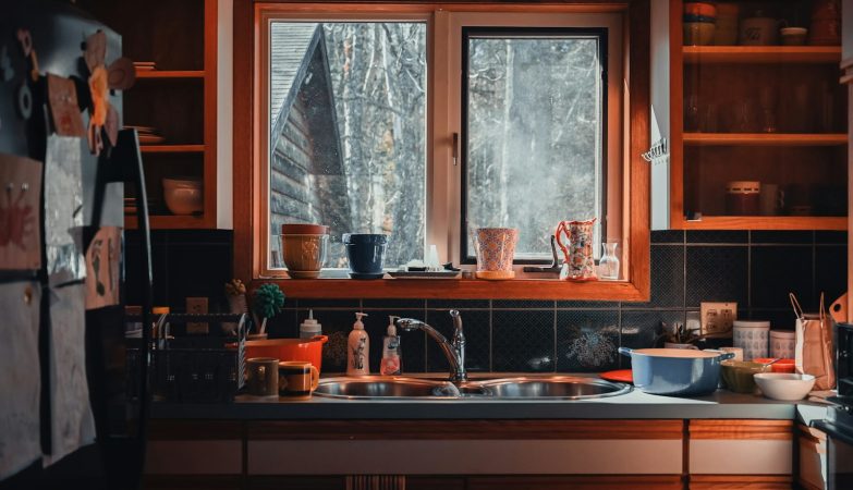 Praznični objem in skrivnosti zimske kuhinje